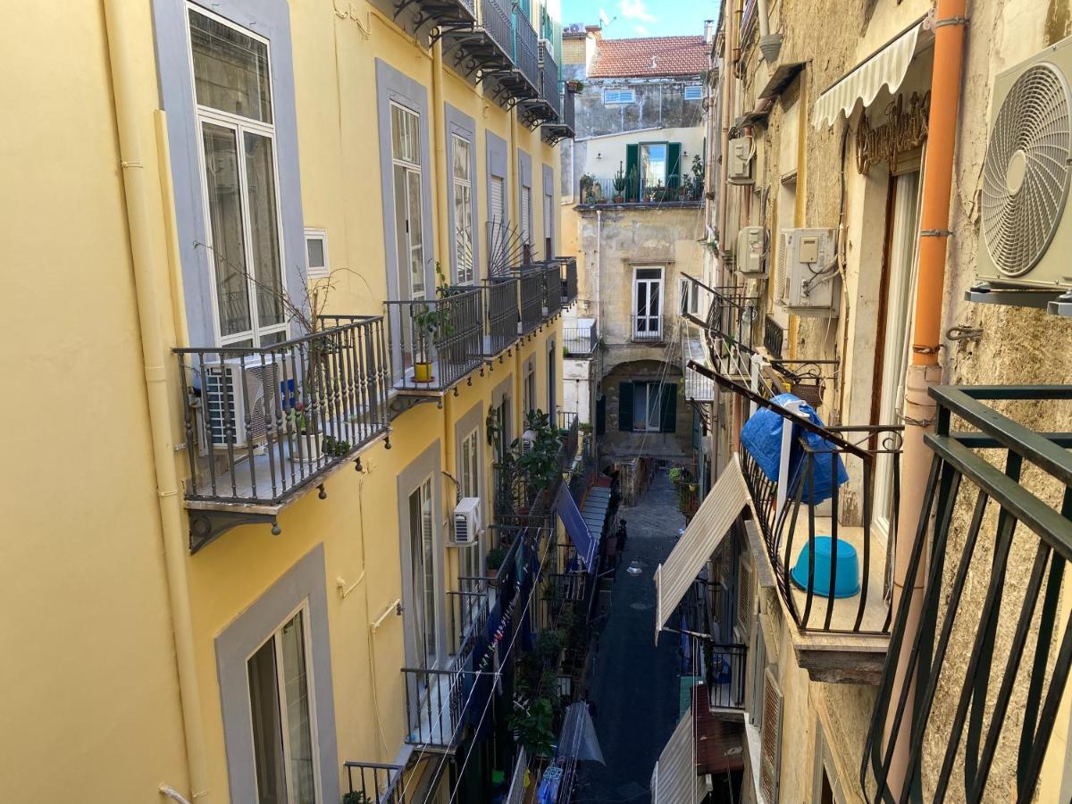 Ferienwohnung Casa Gioia, Tra Palazzo Reale,Lungomare E Monte Echia Neapel Exterior foto